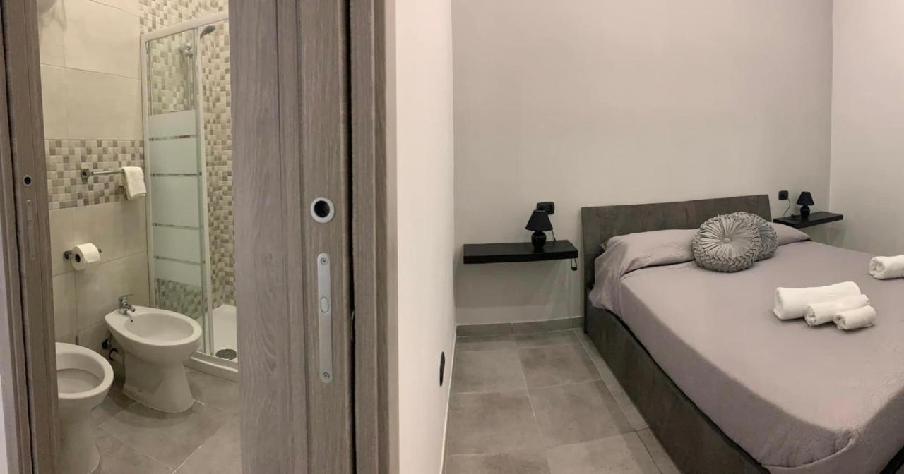 Miris Apartment Fast Comfortable Naples Airport Capodichino 25 Minutes Walk Self Check-In Eksteriør bilde